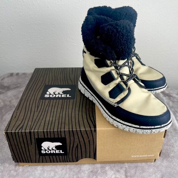 Sorel Cozy Carnaval Waterproof Boots  Womens Size 8 - Picture 11 of 16